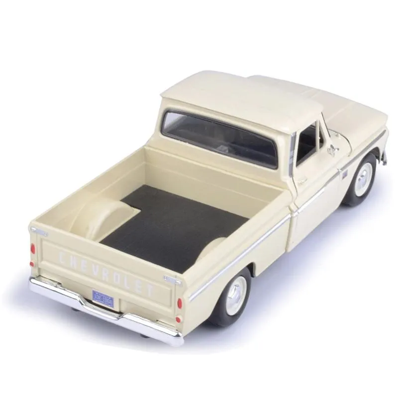 MotorMax American Classics 1966 Chevy C10 Fleetside Pickup Hvit Skala 1:24 - Bilde 2